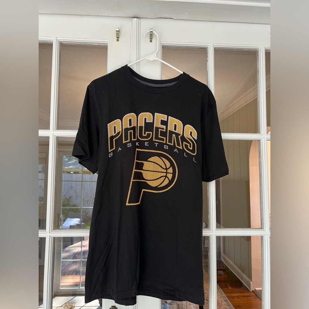 UNK Indiana Pacers Shirt Men’s Size Medium